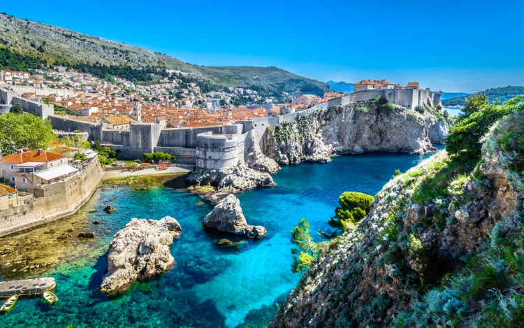 Horvátországban 70%-kal kevesebb turista nyaralt az első félévben