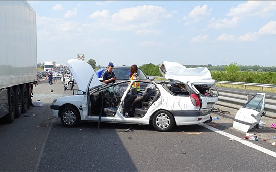 Halálos közlekedési baleset történt az M5 autópályán 