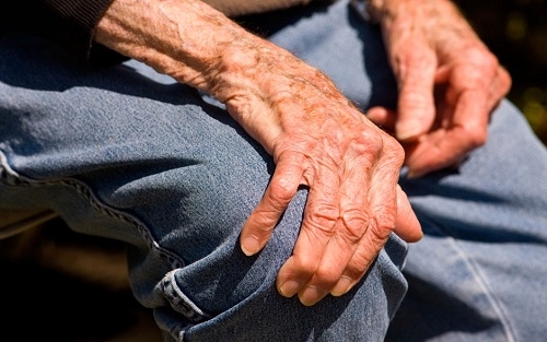 Felfedezték a Parkinson-kór legkorábbi jeleit