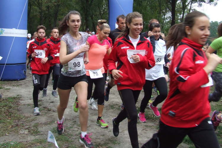 Száznál többen álltak rajthoz