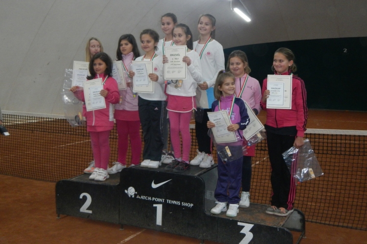 Országos bajnok a Jövő Bajnokai DSE  leány tenisz csapata