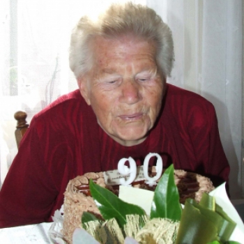 Ilonka néninek 90 évesen is ragyog az arca