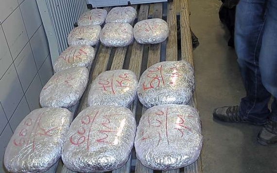 Több mint négy mázsa kábítószert találtak Röszkén