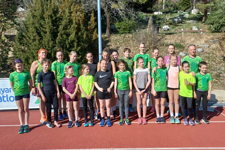 Diákolimpiai aranyak és éremeső – látványos szezonkezdet a Jogging Plusnál aquatlonban és duatlonban