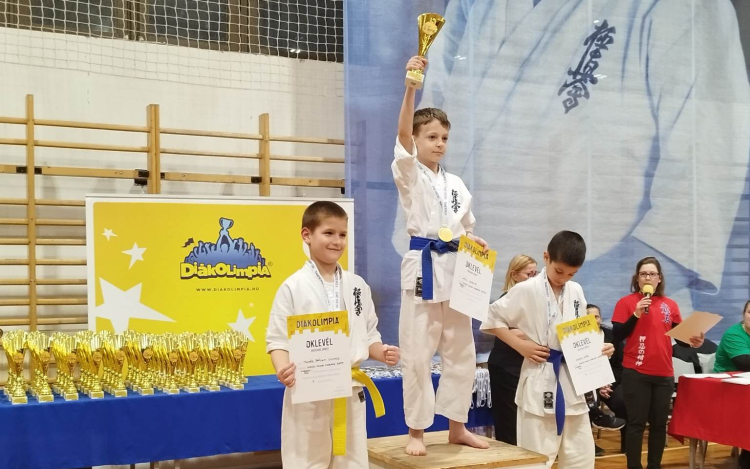 Aranyérem a Karate Diákolimpia Országos Döntőn