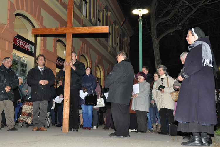 Keresztúttal hangolódtak a húsvéti ünnepekre
