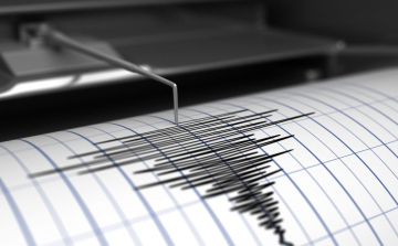 Földrengés volt Mór közelében