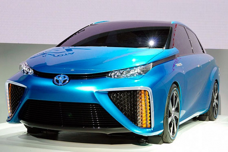 Nagyon rápörög az elektromos autók fejlesztésére a Toyota