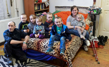 Jótékonysági sütivásár