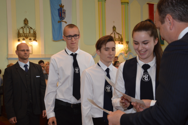 Átadták a városi elismerésben részesültek díjait