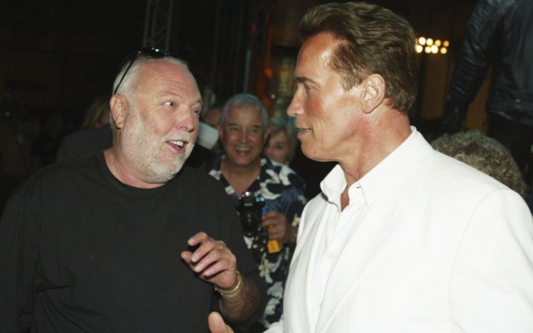 Schwarzenegger beszédet mond Andy Vajna temetésén