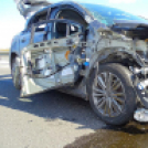 Kamionnak csapódott egy autó az M5-ösön