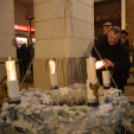 Lobog már az öröm lángja is