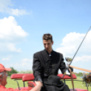 Ragyogó napsütésben hajthatták lovaikat