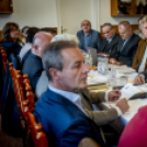 Polgármesteri találkozót tartottak Kömpöcön