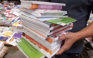 A tankönyvek többsége már megérkezett az iskolákba