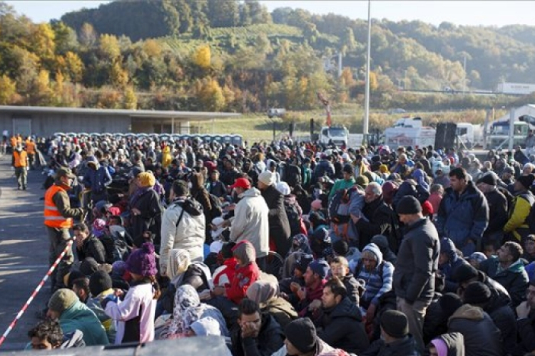 EU-csúcs - mindent meg kell tenni, hogy az unió újragondolja bevándorláspolitikáját