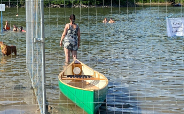 Kutyás strand nyílt a csongrádi Körös-torokban