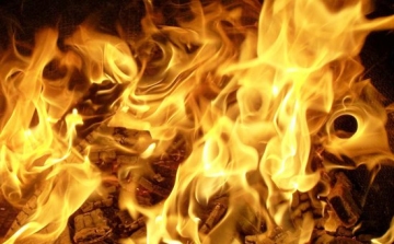 Jászszentlászlón tűz ütött ki egy mezőgazdasági létesítményben