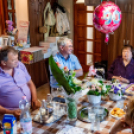 Dalokkal és verssel kedveskedett vendégeinek a 90. éves Marika néni