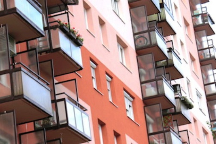 Népszerű lehet a társasházak új felújítási pályázata is