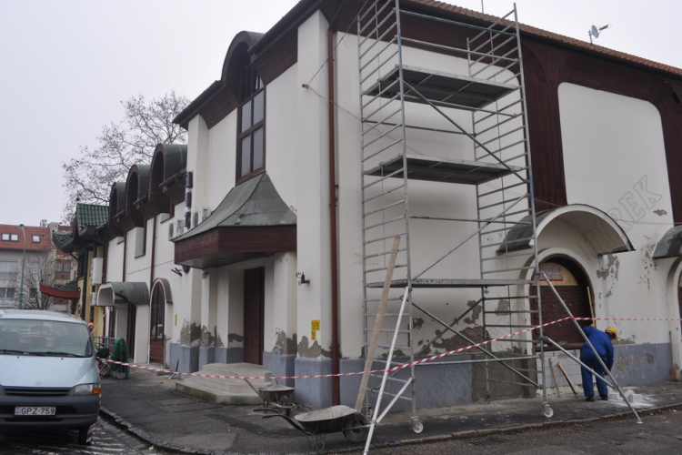 Megkezdődött a Petőfi Mozi épületének felújítása