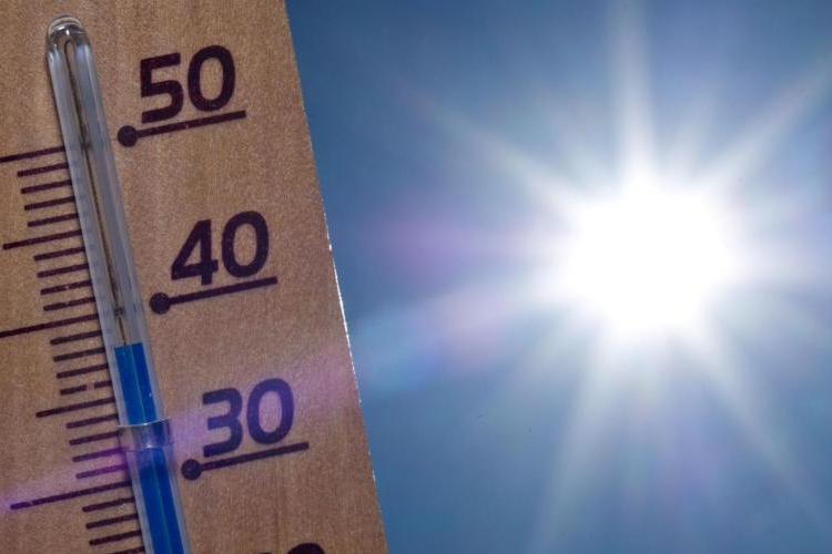 Tovább tart a kánikula: meghosszabbítja a hőségriasztást az országos tisztifőorvos