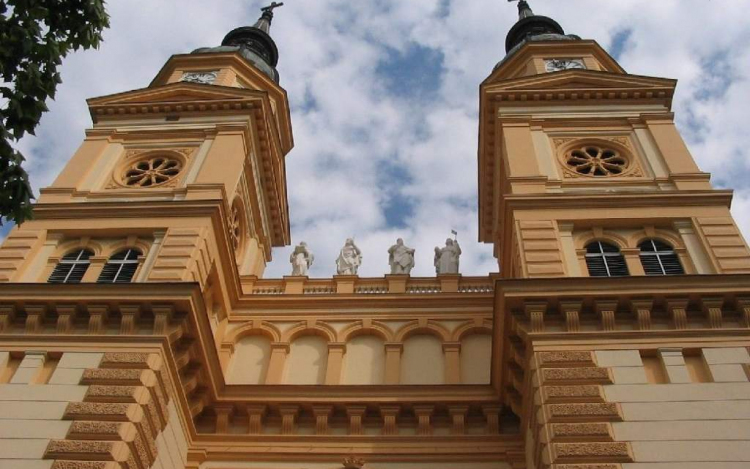 Hírek a Szent István templomból