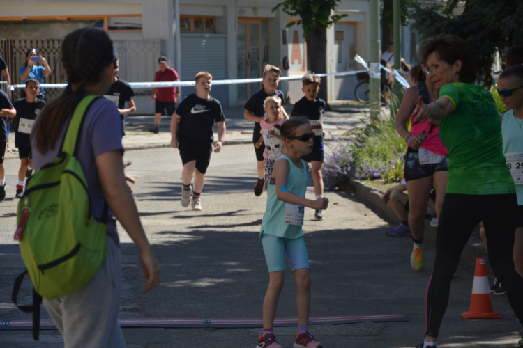 Közel hétszázan vettek részt a Petőfi Emlékfutamon