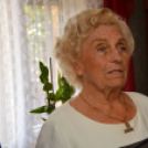 90 évesen is tüsténkedik Bódi Jánosné Irénke néni