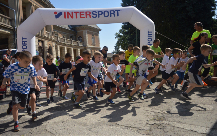 Fuss velünk Félegyháza csodás belvárosában