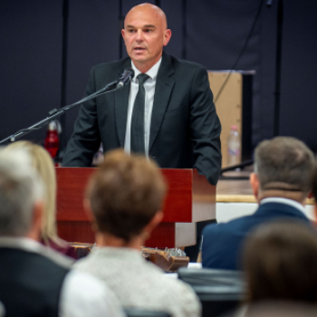  Mendel Gáspár nevét viseli a megújult Közösségi Színtér Bugacon