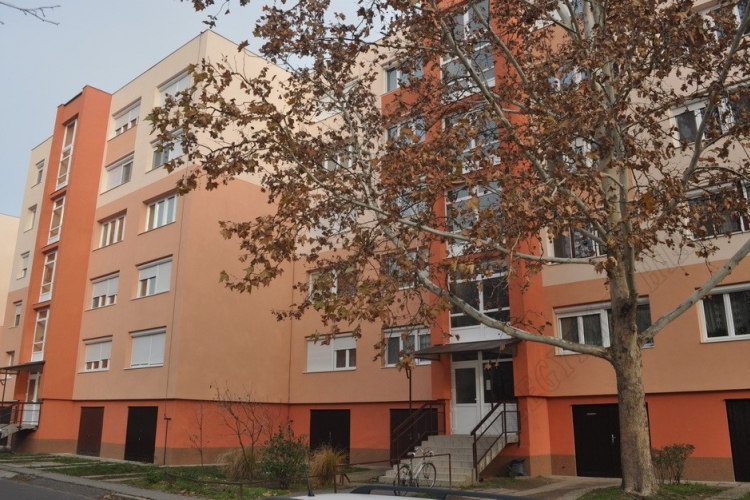 Újabb panelház újult meg a Petőfi lakótelepen