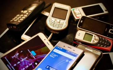 Már 7,5 tonnánál jár a használt mobiltelefonokat visszagyűjtő kampány eredménye