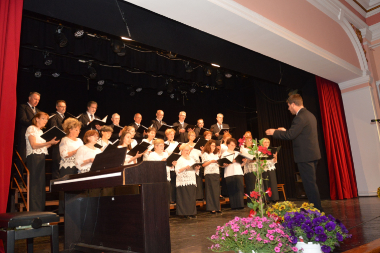 A zenebarátok kórusa gondoskodott a vidám tavaszi hangulatról