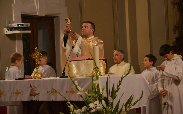 A hit és a szeretet vezette városalapítóinkat is