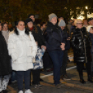 Fellobbant az első láng városunk adventi koszorúján