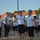 Csaknem száz szenior örömtáncos ropta a főtéren