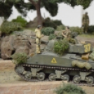 Liliputi méretű tankok, katonák a művelődési központban