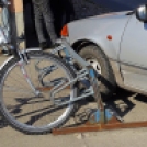 Két autó és kerékpáros ütközött Kiskunfélegyházán