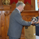 Sportszerekkel, fejlesztő játékokkal gazdagodtak városunk bölcsődéi, óvodái, iskolái