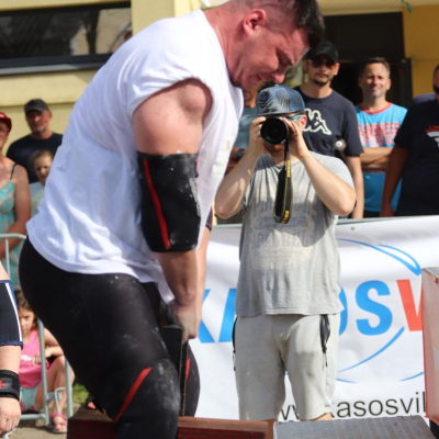 Első alkalommal rendeztek erősember-versenyt Kiskunfélegyházán