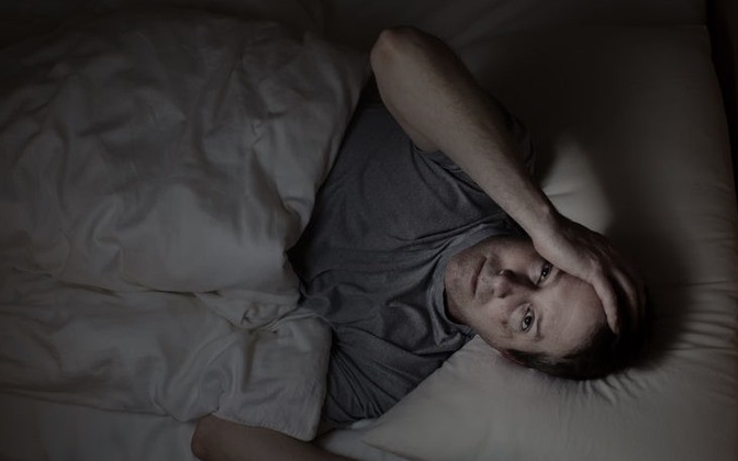 Miért nem tudunk üres gyomorral aludni?