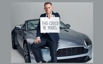Daniel Craig árverésre bocsátja Bond-autóját