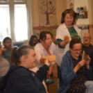 Mézédes reggel a Fogyatékkal Élők Nappali Intézményében