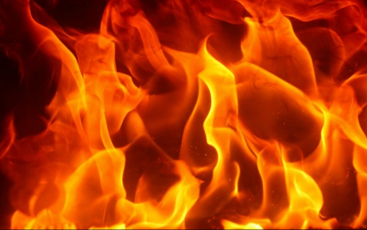 Garázs ég Kiskunfélegyházán