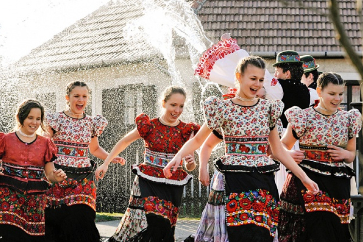 A locsolóvers kötelező! 