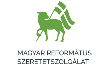 Tanszercsomagot és könyveket adományoz iskolásoknak a Magyar Református Szeretetszolgálat