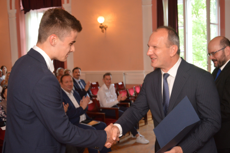 Ünnepi műsorral köszöntötték a pedagógusokat