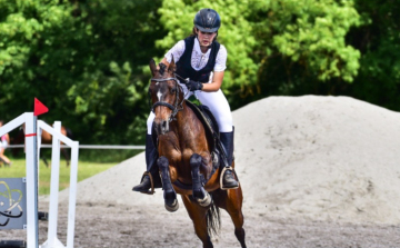 Eszter és Harriet ismét a dobogón